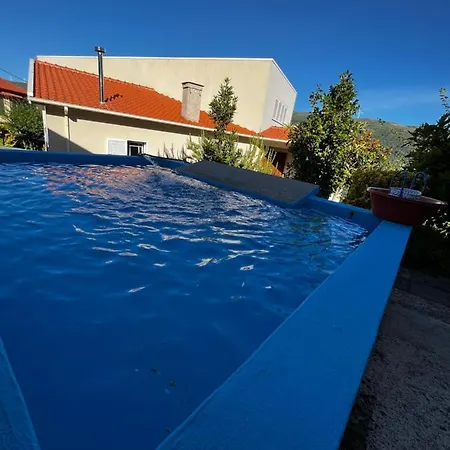 Casa Do Eiro Деревянный коттедж Резенде